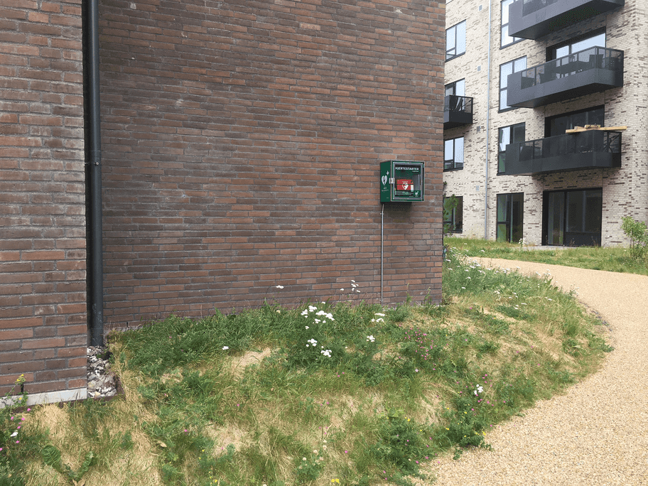Hjertestarter på gavl
