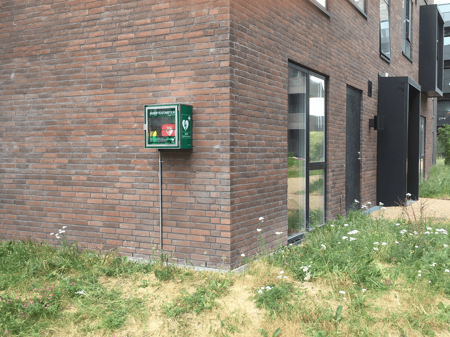 Hjertestarter på gavl